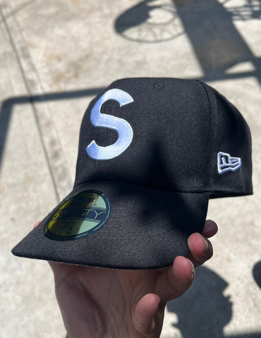 SUPREME X NEW ERA EXCLUSIVE 59FIFTY W/ JESUS PIECE