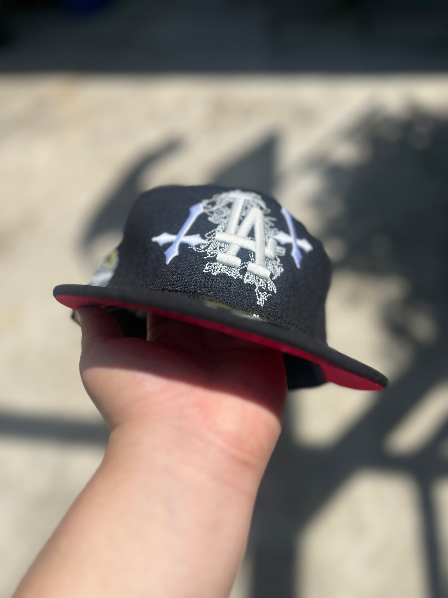 NEW ERA EXCLUSIVE 59FIFTY BLACK/ RED BRIM LOS ANGELES DODGERS W/ 2020 CHAMPIONS SIDE PATCH
