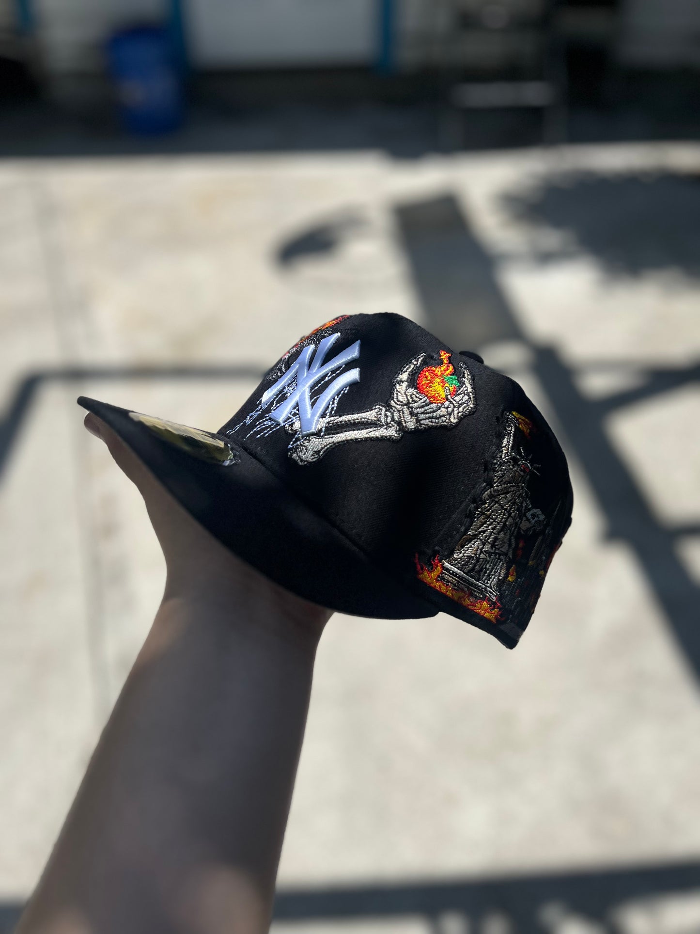 NZMU X NEW ERA EXCLUSIVE 59FIFTY BLACK NEW YORK YANKEES W/ GREY BRIM