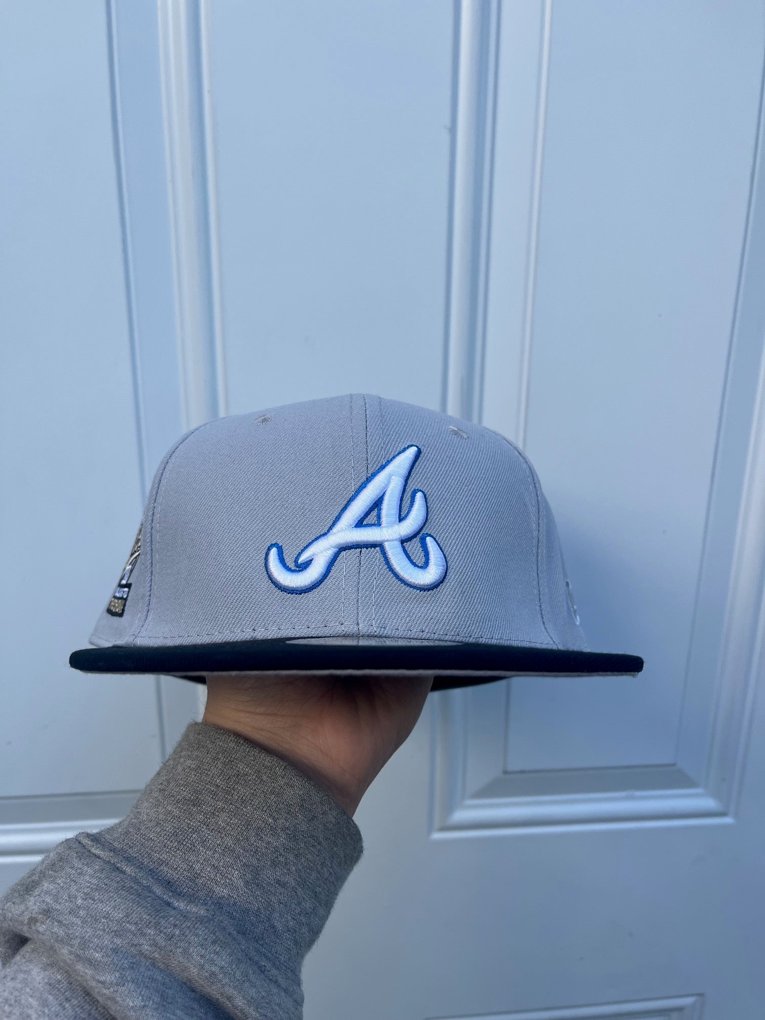 ATLANTA BRAVES W/ WORLD SERIES SIDE PATCH – The World Is Caps